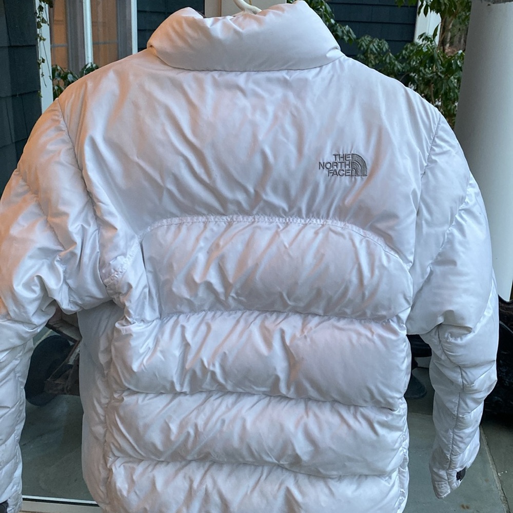 The North Face white and gray puffer - Picture 2 of 4
